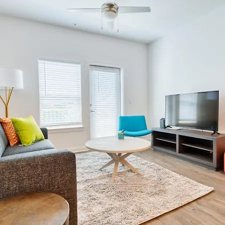 Grand Two Bedroom Two Bathroom Apartment With Balcony